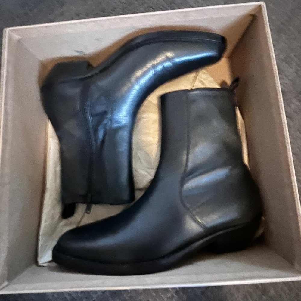 Madewell Black Leather Women's Boots (never worn)